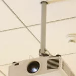 מתלים למקרן – מהן האופציות?